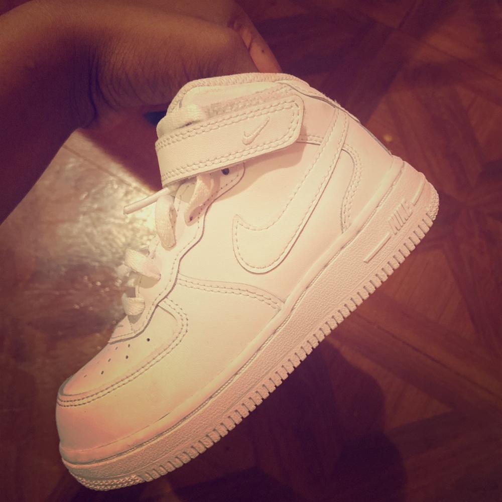 Air Force 1 Mid